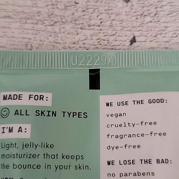 Versed Dew Point Moisturizing Gel-Cream - Picture 4 of 5